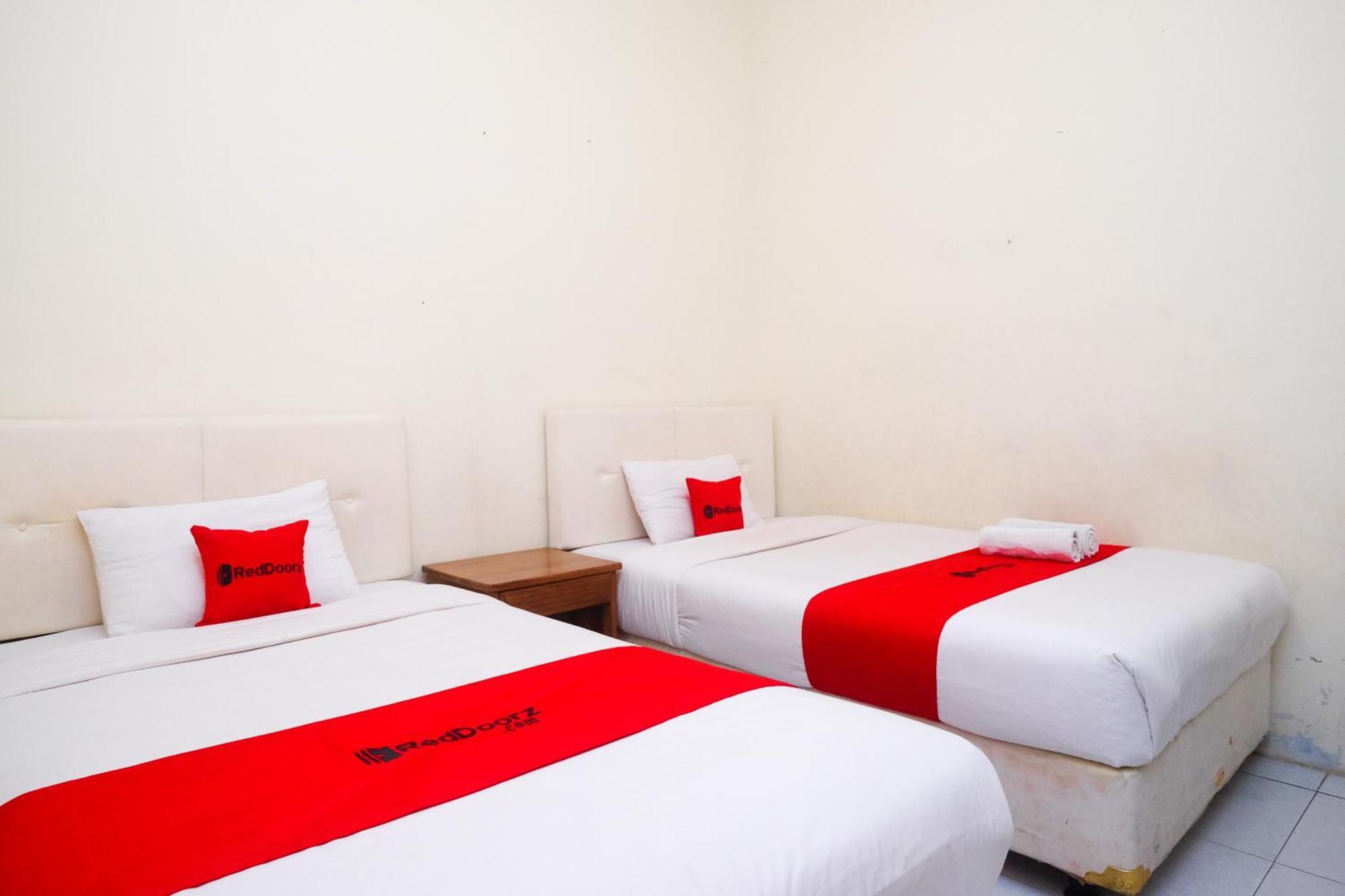 Reddoorz Syariah Near Pakuwon Mall Jogja Kejayan Exterior photo