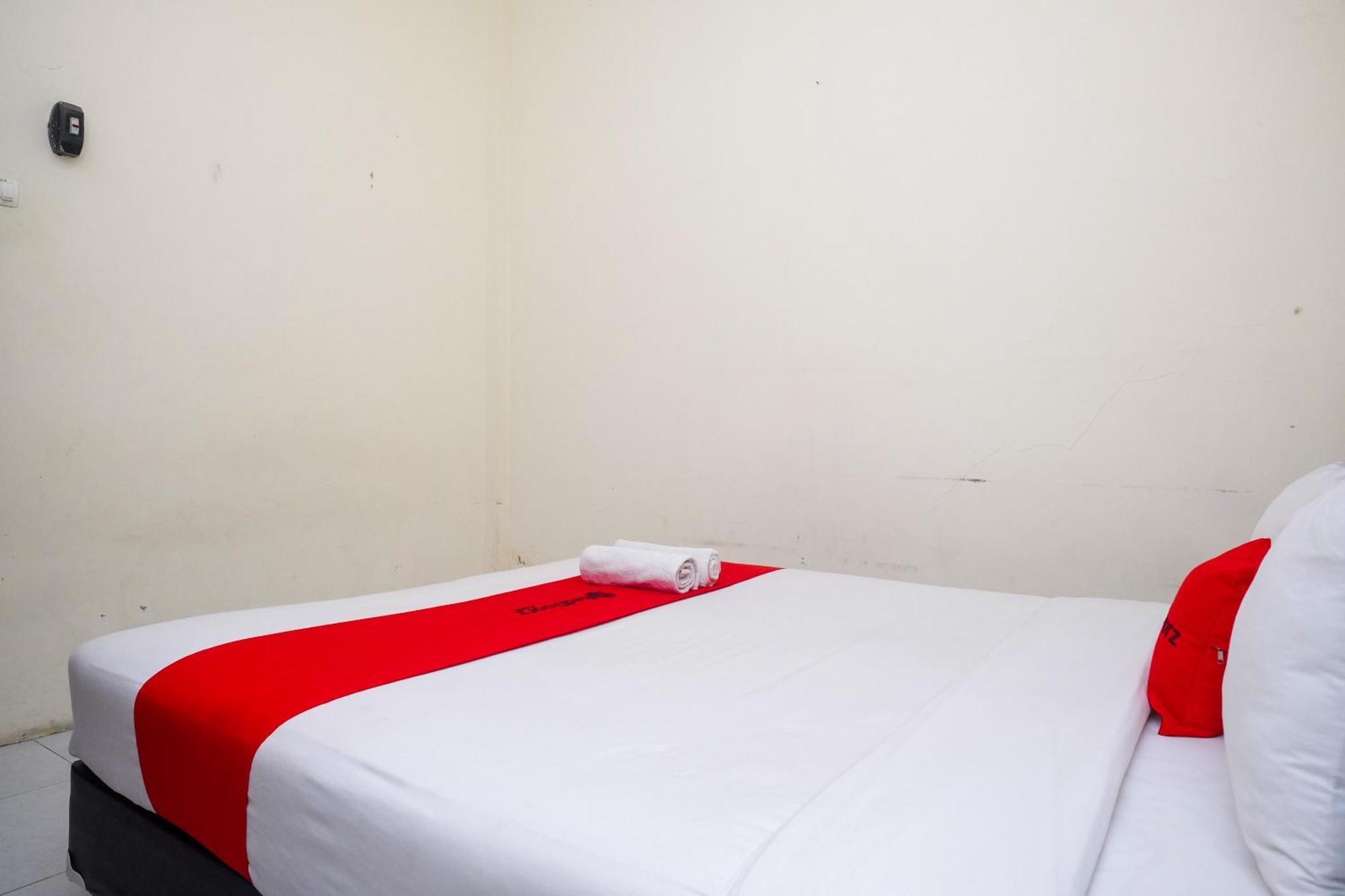 Reddoorz Syariah Near Pakuwon Mall Jogja Kejayan Exterior photo