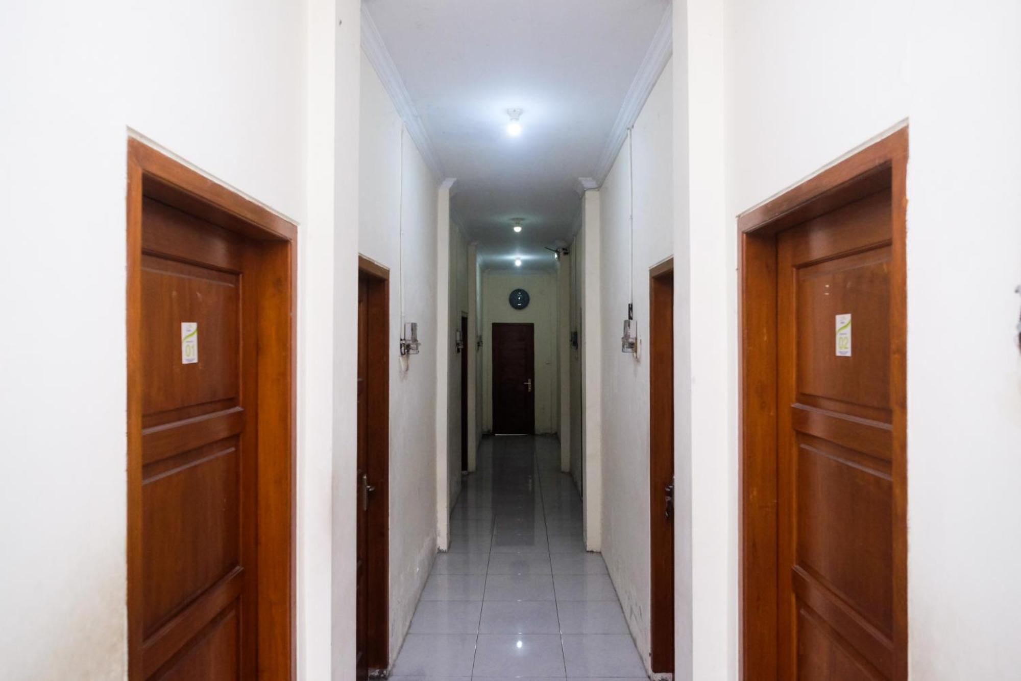 Reddoorz Syariah Near Pakuwon Mall Jogja Kejayan Exterior photo