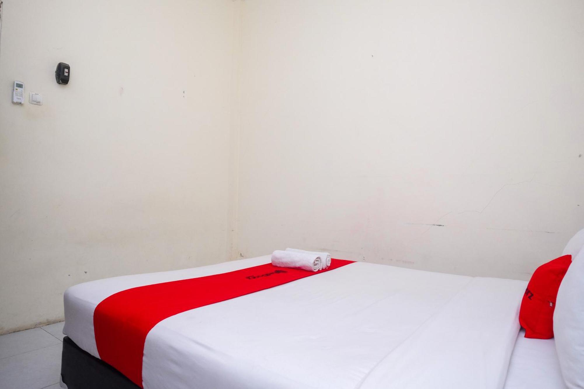 Reddoorz Syariah Near Pakuwon Mall Jogja Kejayan Exterior photo