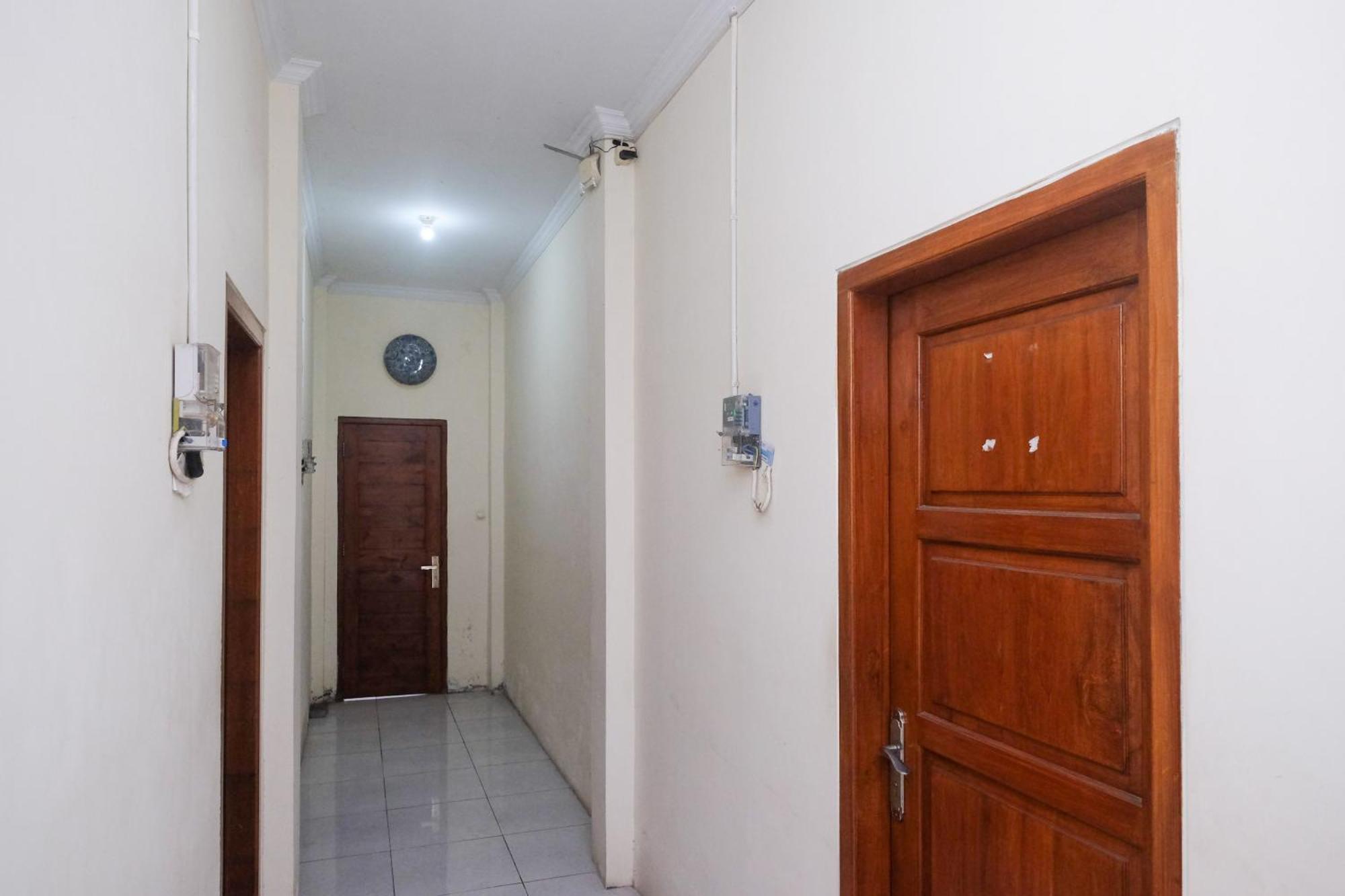 Reddoorz Syariah Near Pakuwon Mall Jogja Kejayan Exterior photo