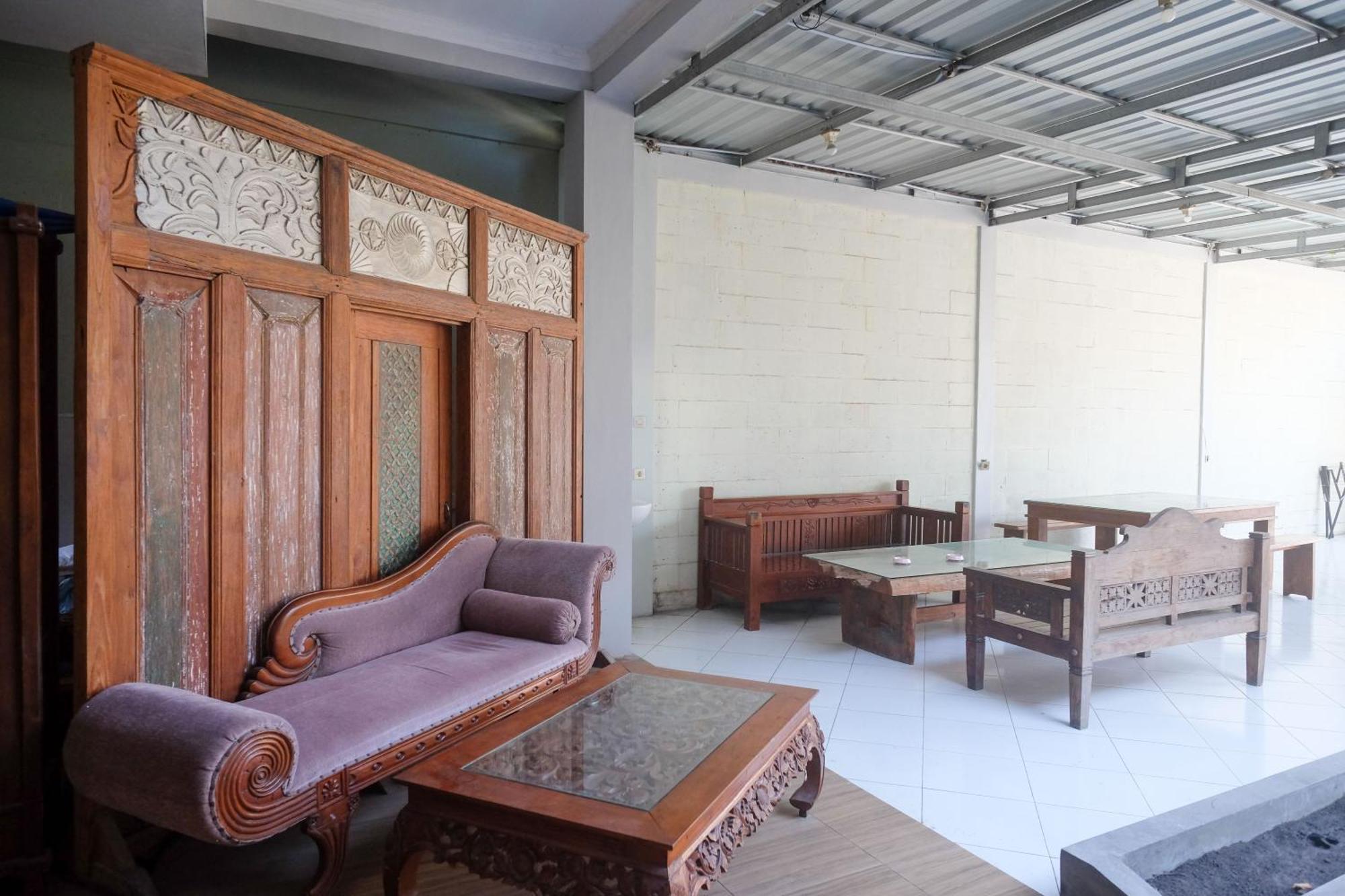 Reddoorz Syariah Near Pakuwon Mall Jogja Kejayan Exterior photo